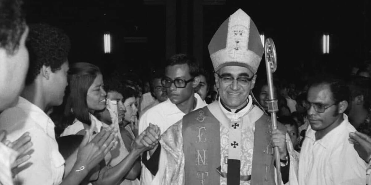 Saint Oscar Romero leaves Mass