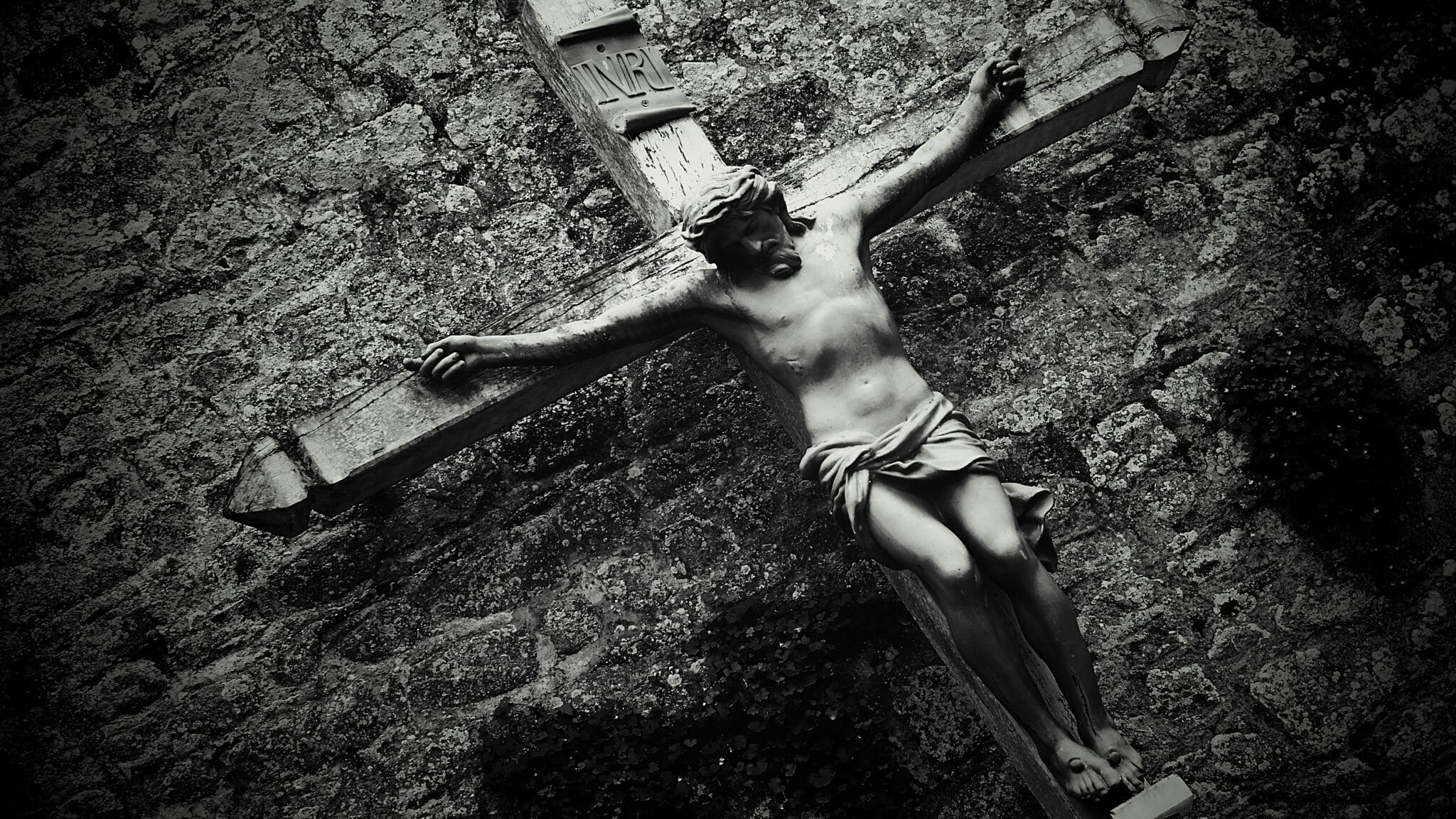 Christ crucified | Photo by Christian GAFENESCH on Unsplash