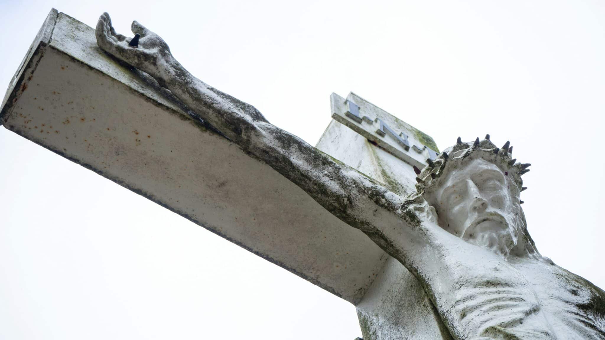 Jesus on a cross | Photo by Wim van 't Einde on Unsplash