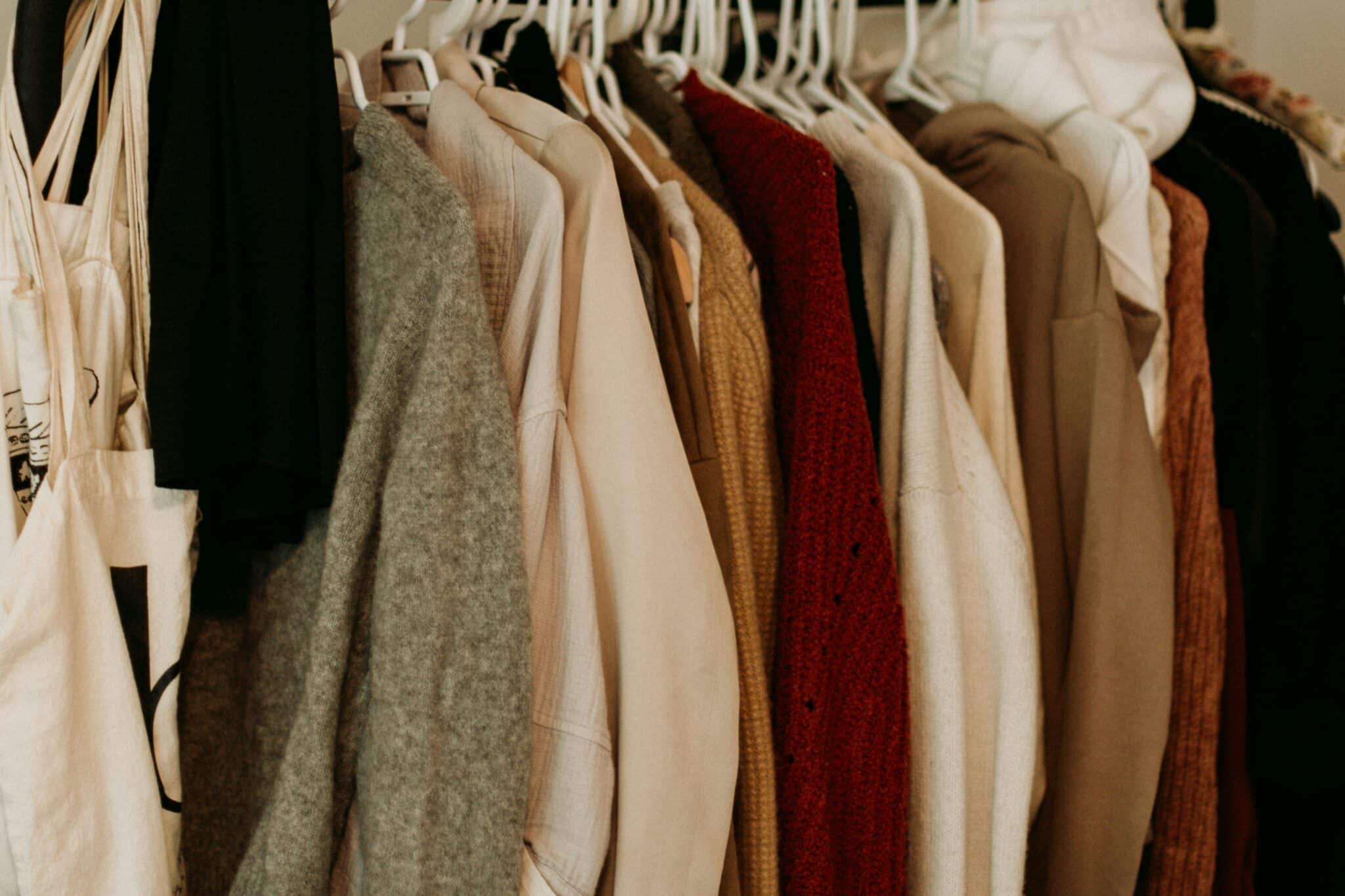 Clothes in a closet | Photo by Priscilla Du Preez 🇨🇦 on Unsplash
