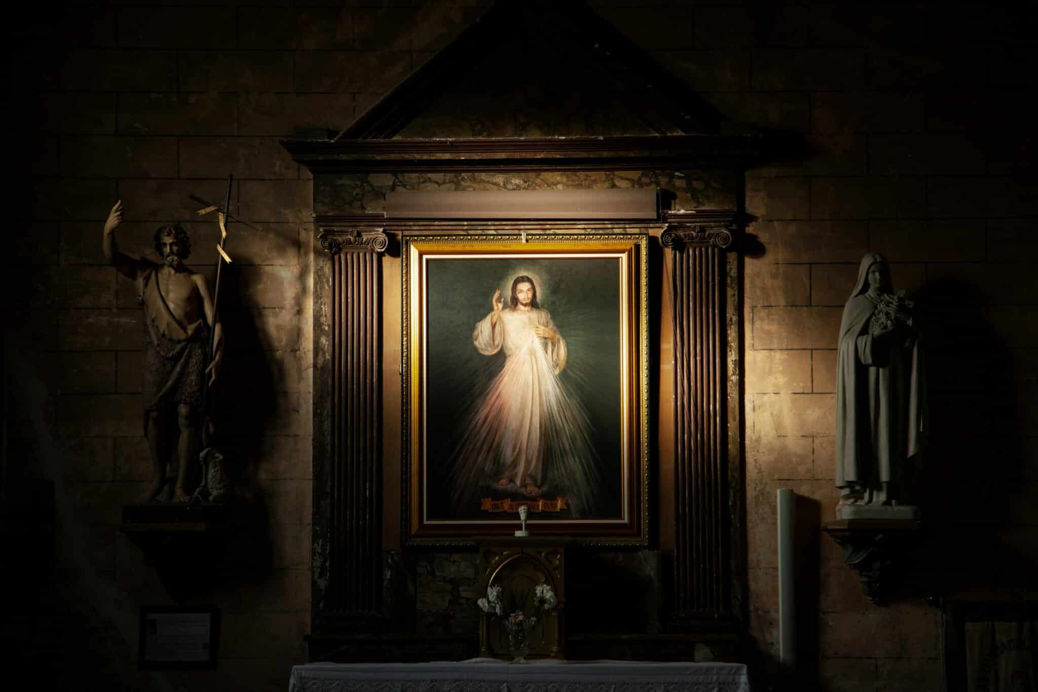 painting of jesus | Photo by Franck Denis/pexels