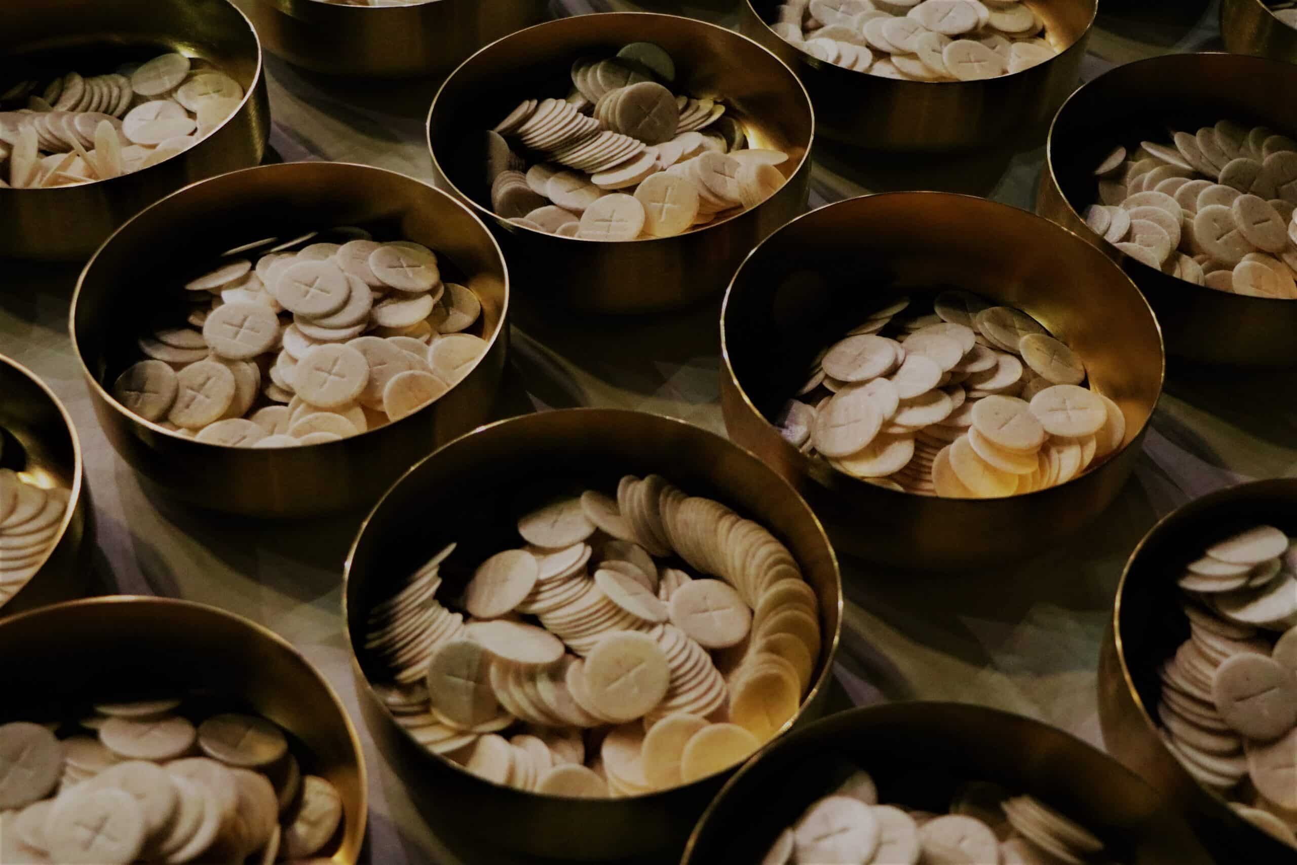 bowls of eucharist | Photo by Eric Mok on Unsplash