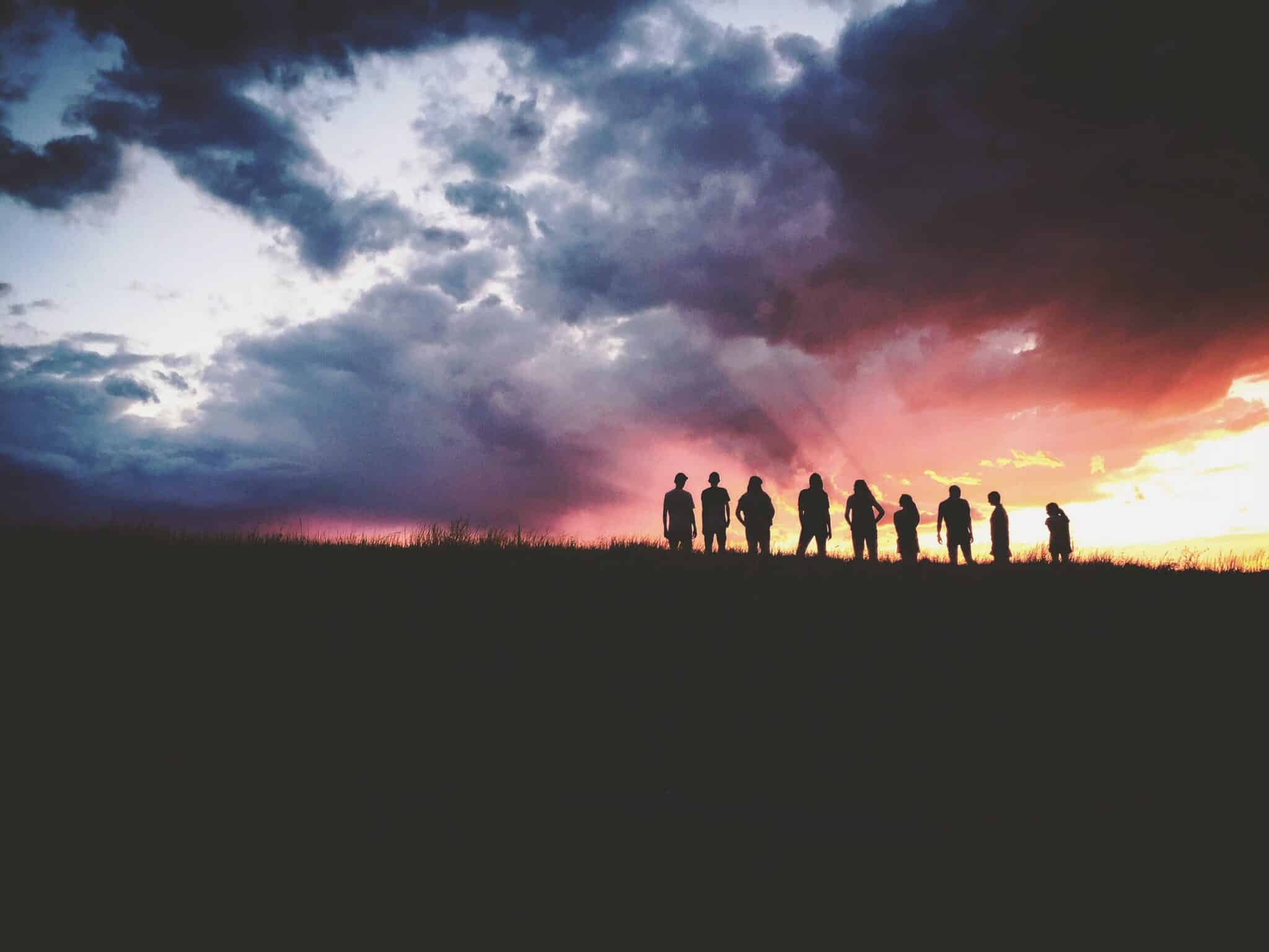 People watching the sunset | Photo by Hudson Hintze on Unsplash