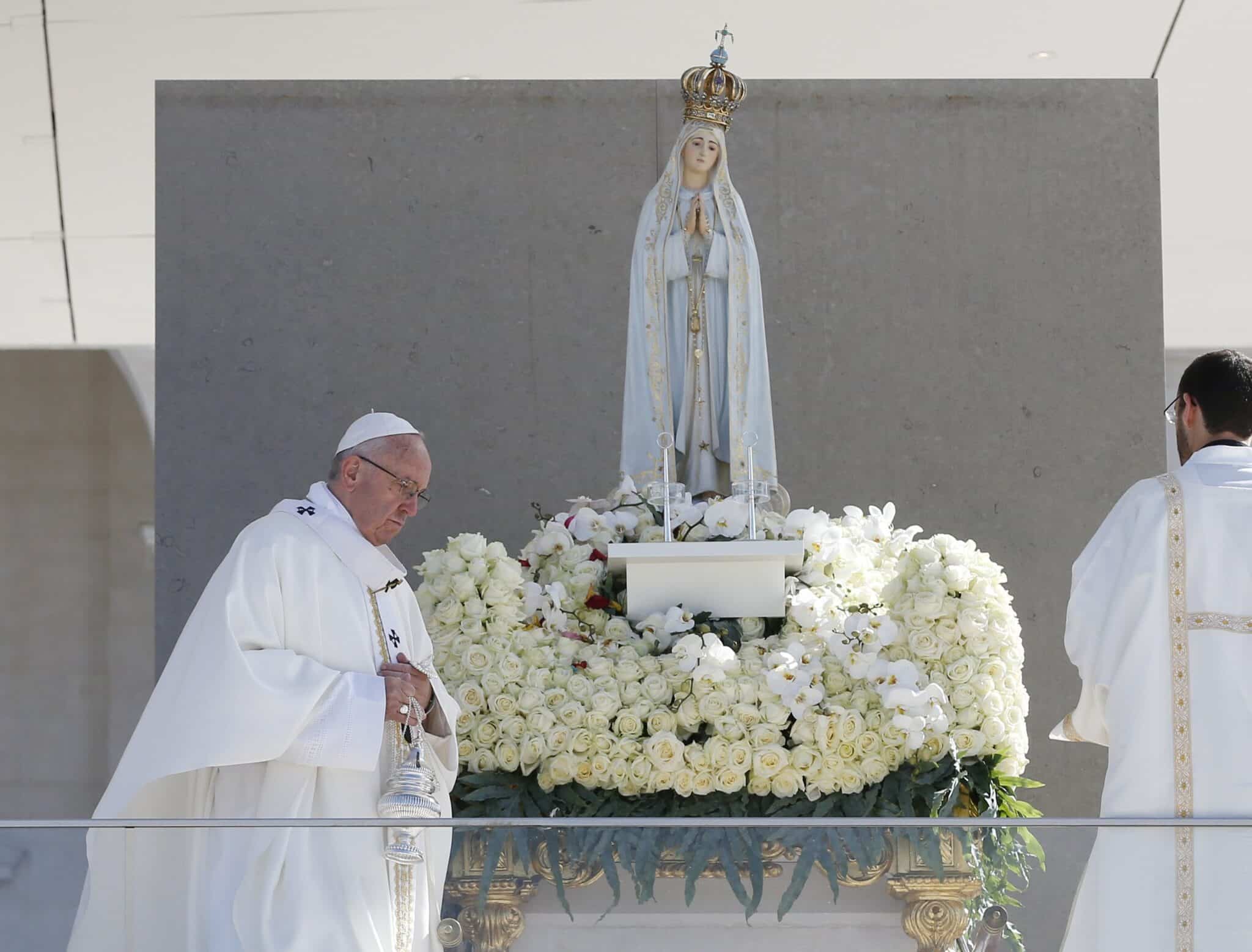 did the pope visit fatima