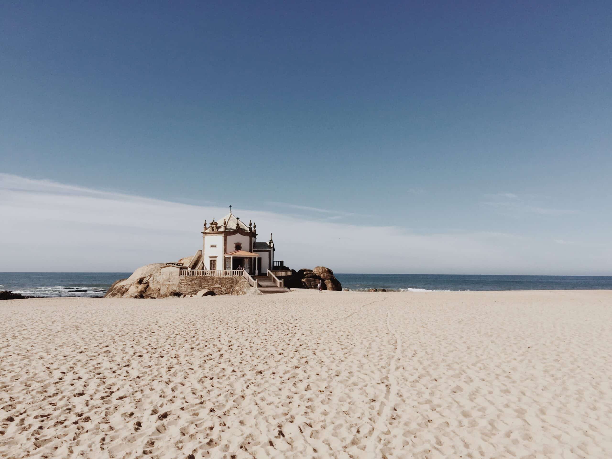chapel on the beach | Pedro de Sousa via Unsplash