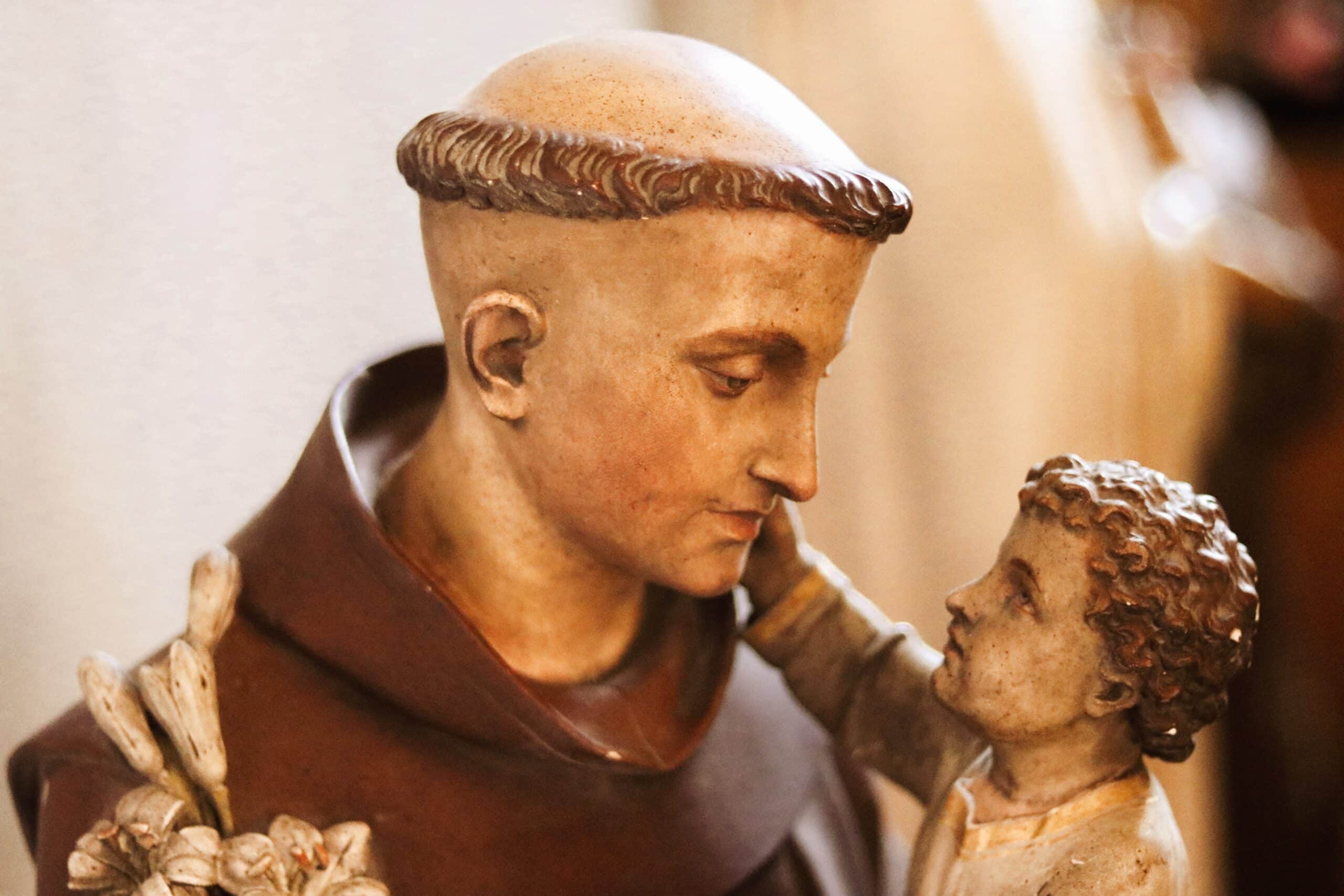 Saint Anthony of Padua and Jesus | Photo by DDP on Unsplash