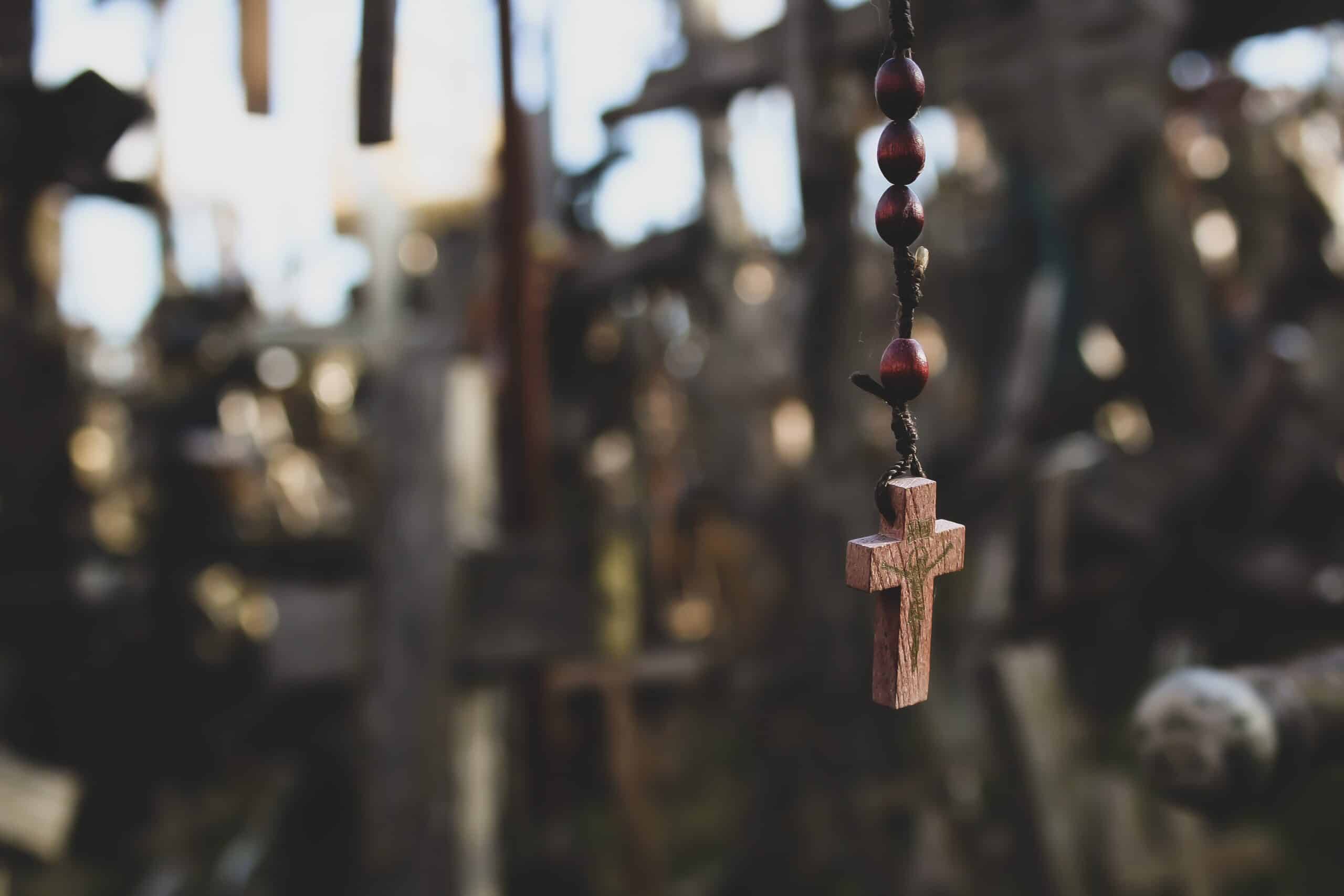 rosary hanging | Photo by Olga Dudareva on Unsplash