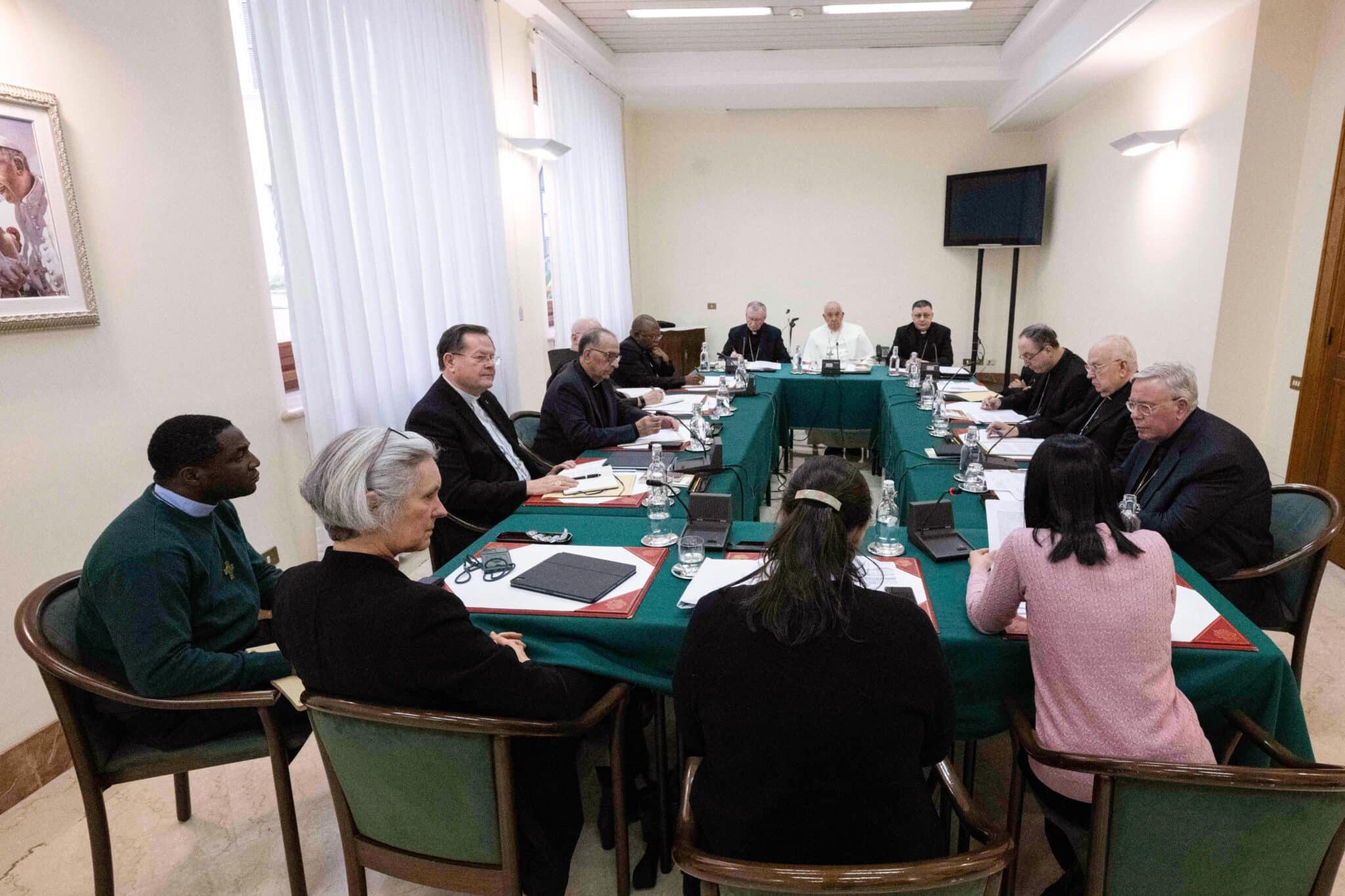 pope-francis-council-of-cardinals-discuss-role-of-women-in-Church