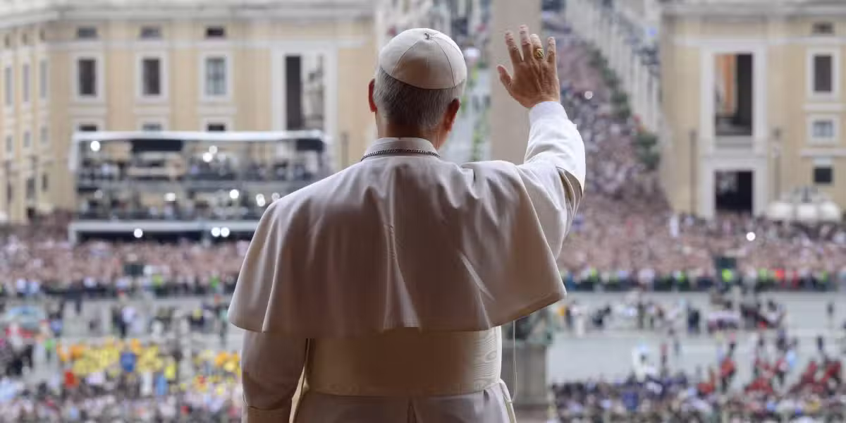 Pope Leo waves to the crowd
