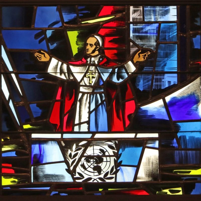Pope Paul VI's 1965 address to U.N. depicted in a stained-glass window in New York