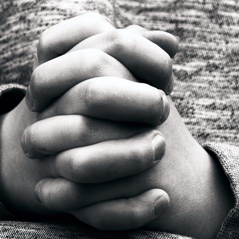 hands-2274254_1920