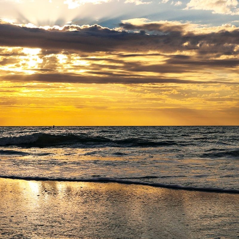 kid-looking-at-the-sunset-mick-haupt-unsplash Kid looking at sunset | Photo by Mick Haupt on Unsplash