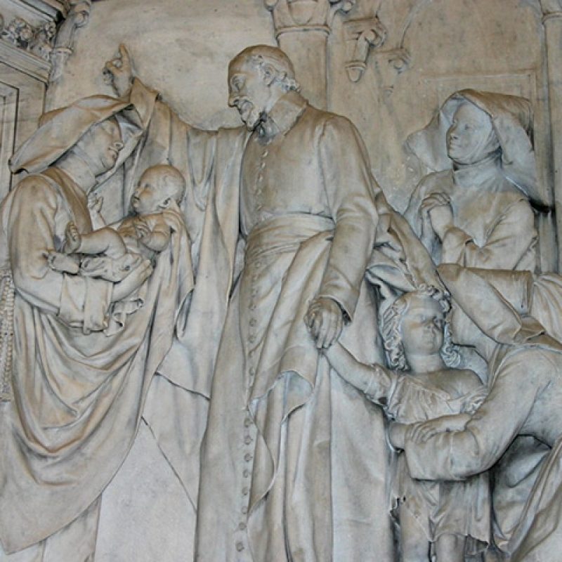 Statue of Saint Louise de Marillac