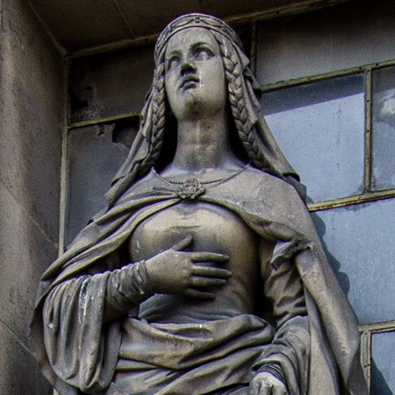 Statue of Saint Margaret of Scotland